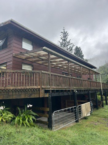 Picture 2: Oponae Lodge